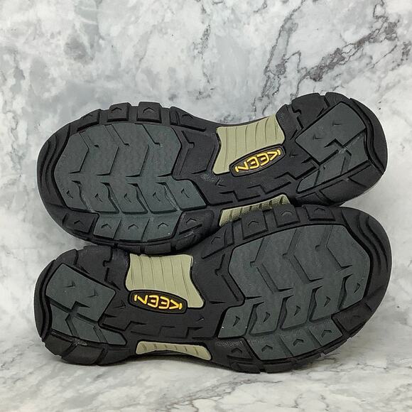 Keen Men\'s Size 9.5 Navy/Medium Grey Newport H2 Sandals Outdoor Hiking P21-6